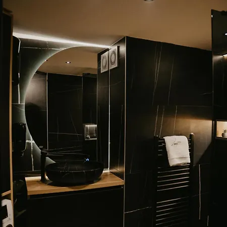 Zapato 아파트 투즐라