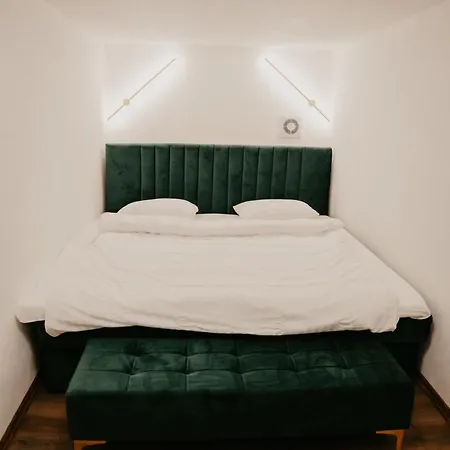 Zapato Apartment *